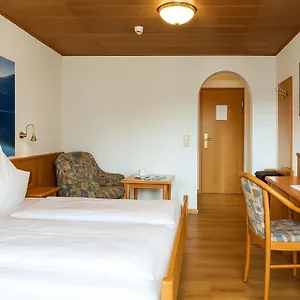 Hotel Garnihotel Zur Linde, Lohberg